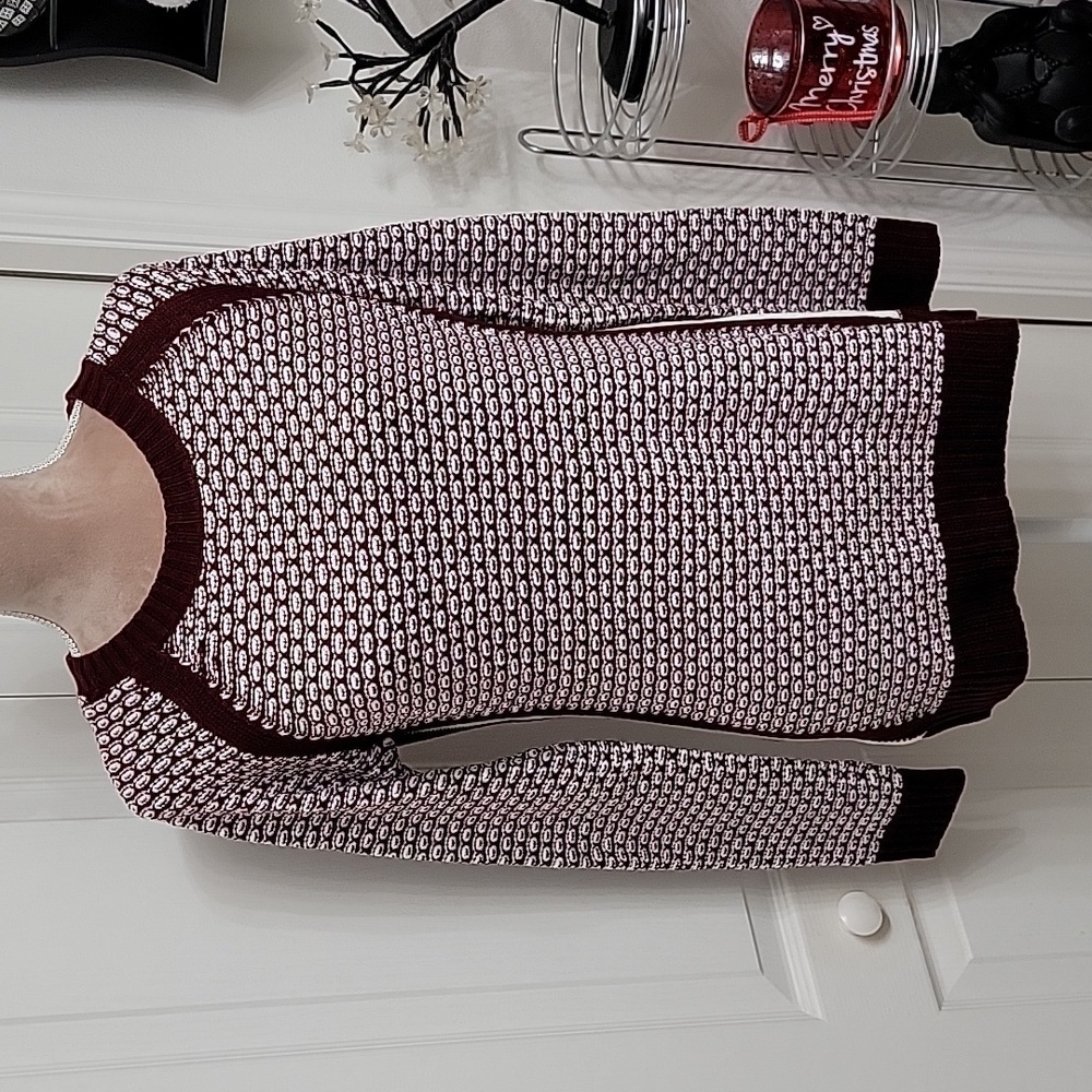 Pink Rose, Size M Brandy Rose & Ivory Color Long Sleeve Sweater, NEW With Tags